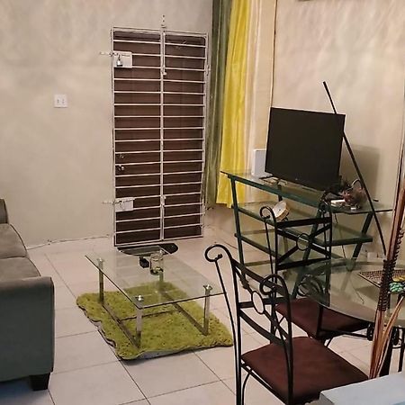 #1 Jacaranda Vacation Home Spanish Town Exterior photo