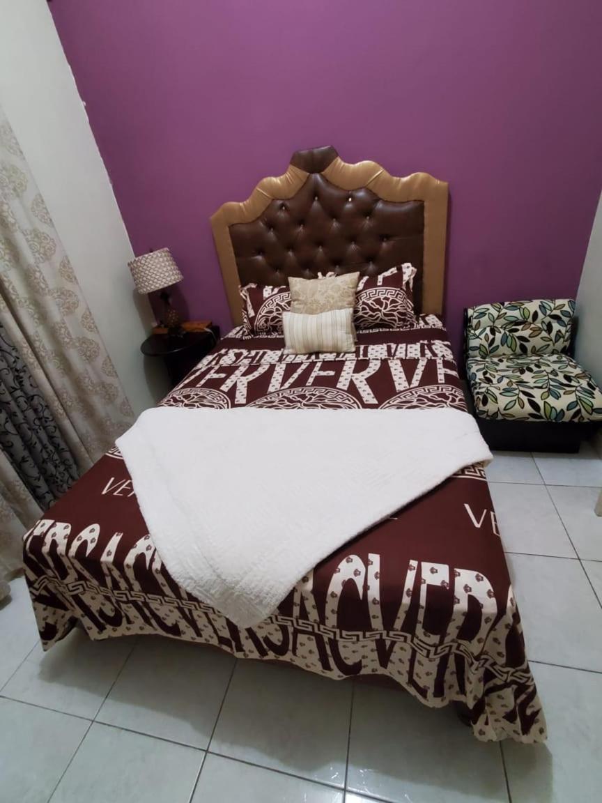 #1 Jacaranda Vacation Home Spanish Town Exterior photo